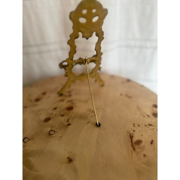 Vintage Ornate Brass Display Easel Stand – 9” Photo, Plate, or Book Holder - Picture 2 of 2